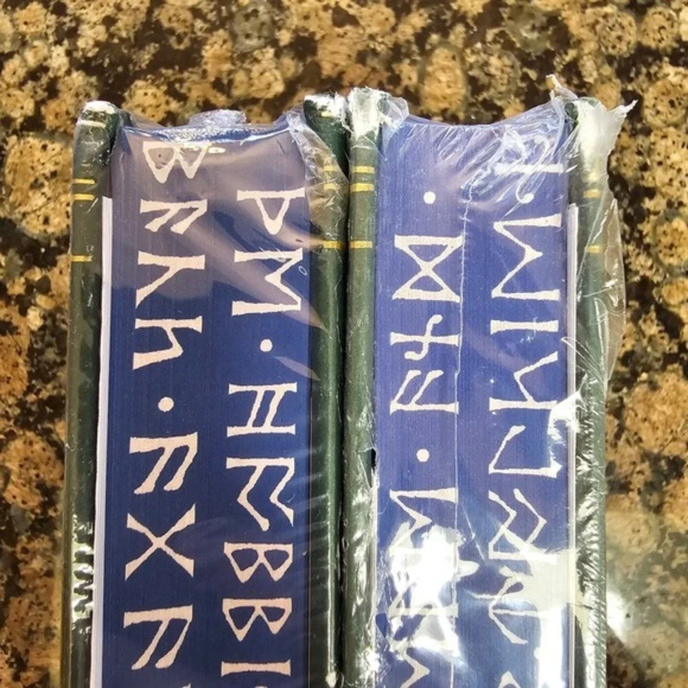 The‎ Hobbit Deluxe Tolkien Illustrated Editions by the Author Stenciled Edges HC
